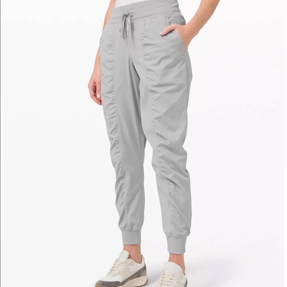 Lululemon 🍋 Dance Studio Jogger